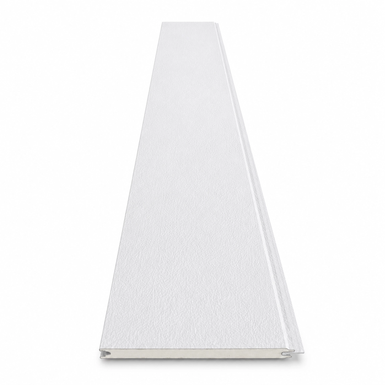 Siding Metálico Blanco Siding metálico blanco de 290x38 cm instalado en fachada exterior de vivienda