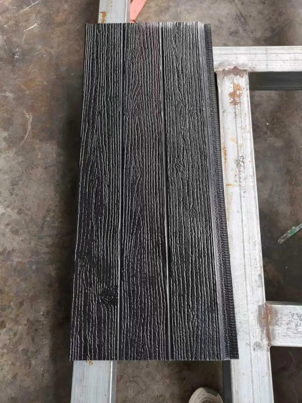 Siding metalico negro original Siding metálico negro original