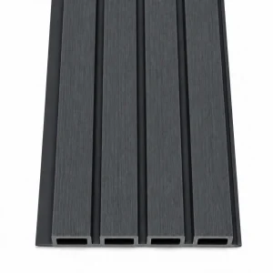 Wall panel exterior WPC antracita, tira de cuatro nervios gris oscuro vista de frente